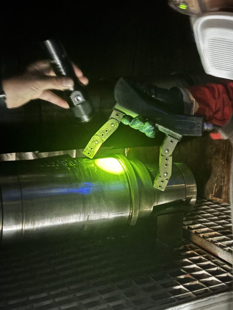 Contrôle Industriel Et Magnétoscopie Fluorescente Chez LACMIL
